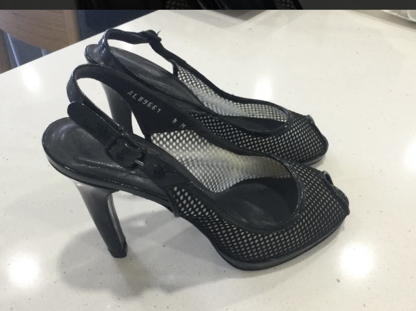 Stuart Weitzman peep toe sandals Sz.8 image indicator(5)