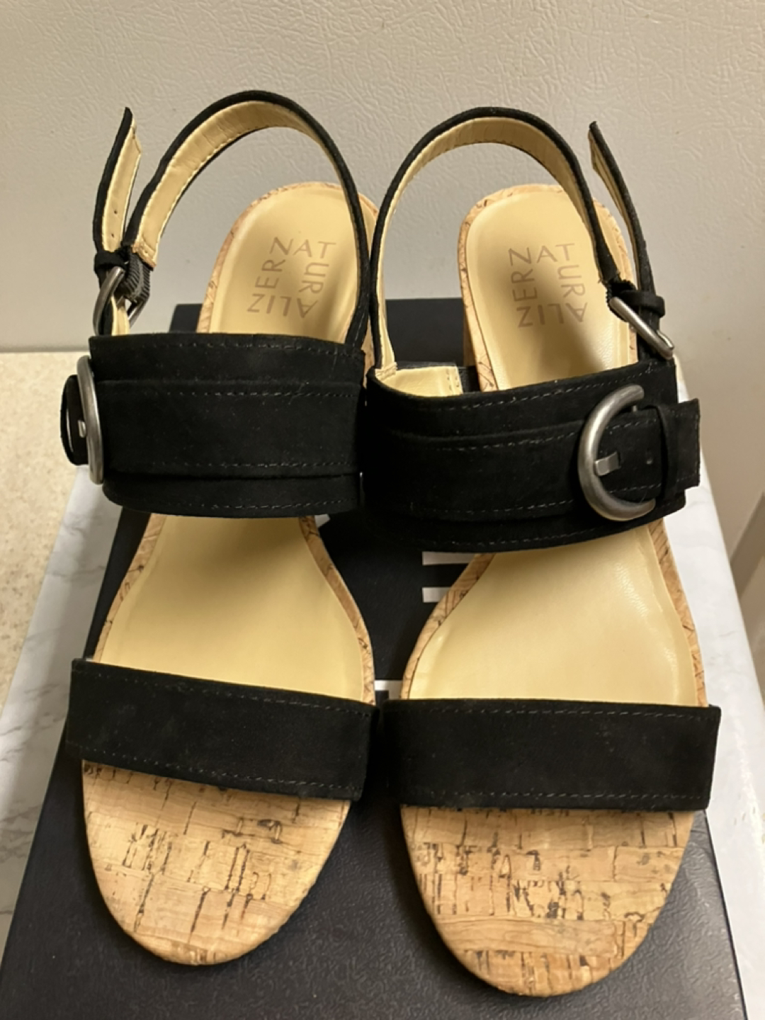 Women sandals 7.5 size - photo 2