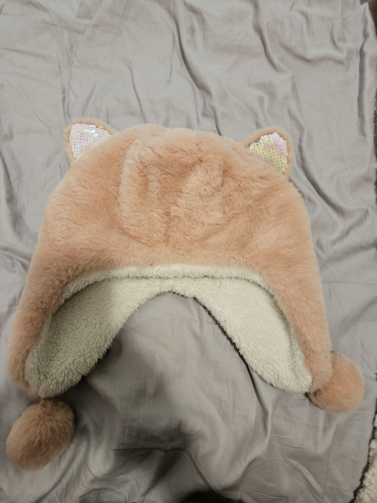 Winter hat with ears thumbnail
