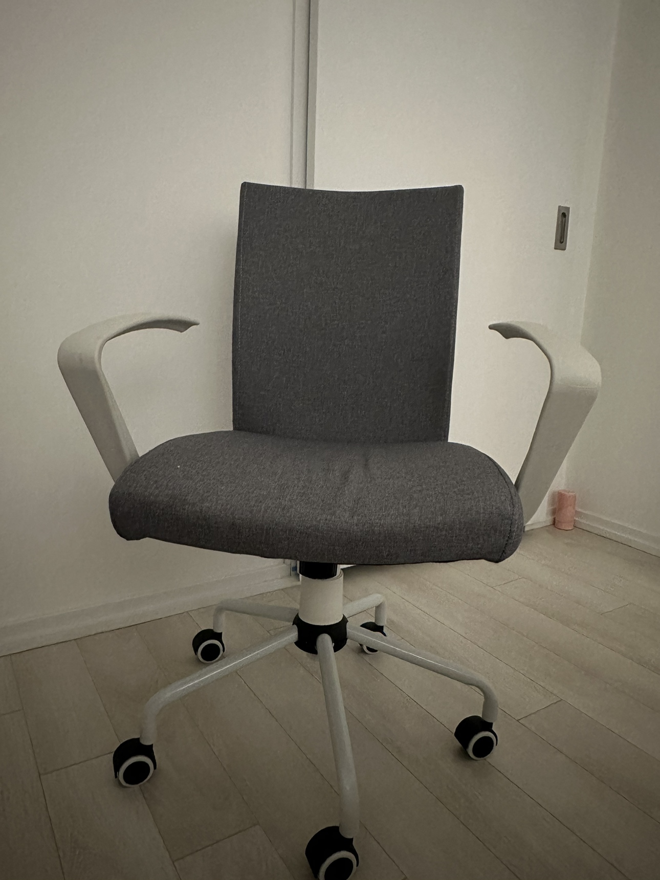 Desk chair - photo 3