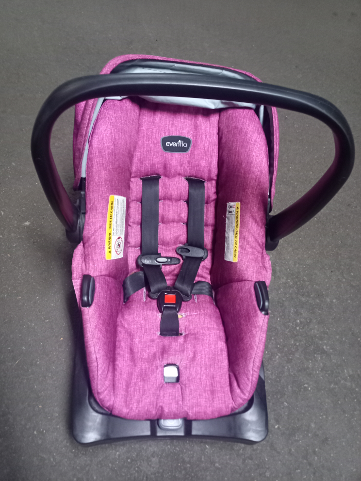Free Car seat #freecycle thumbnail