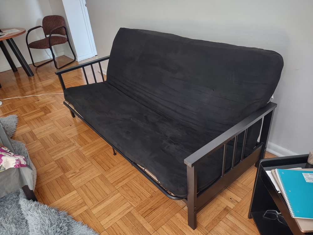 Foldable metal futon