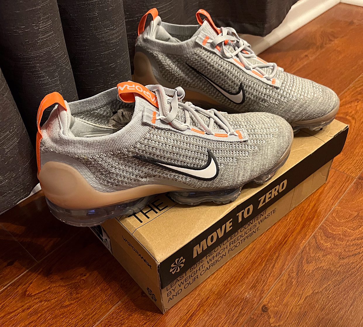 NIKE Air VaporMax 2021 Flyknit thumbnail