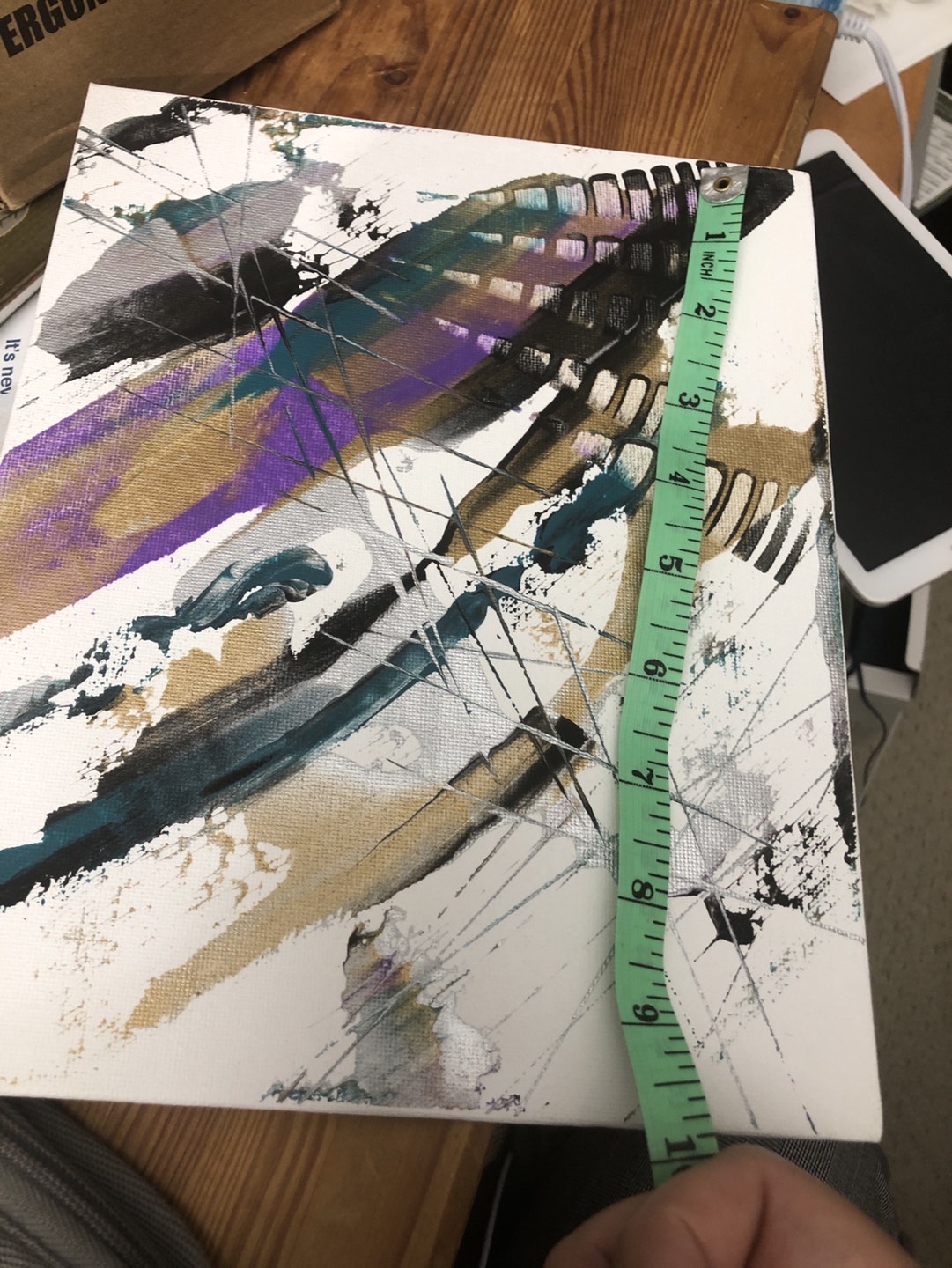 A picture with a story behind image indicator(2)