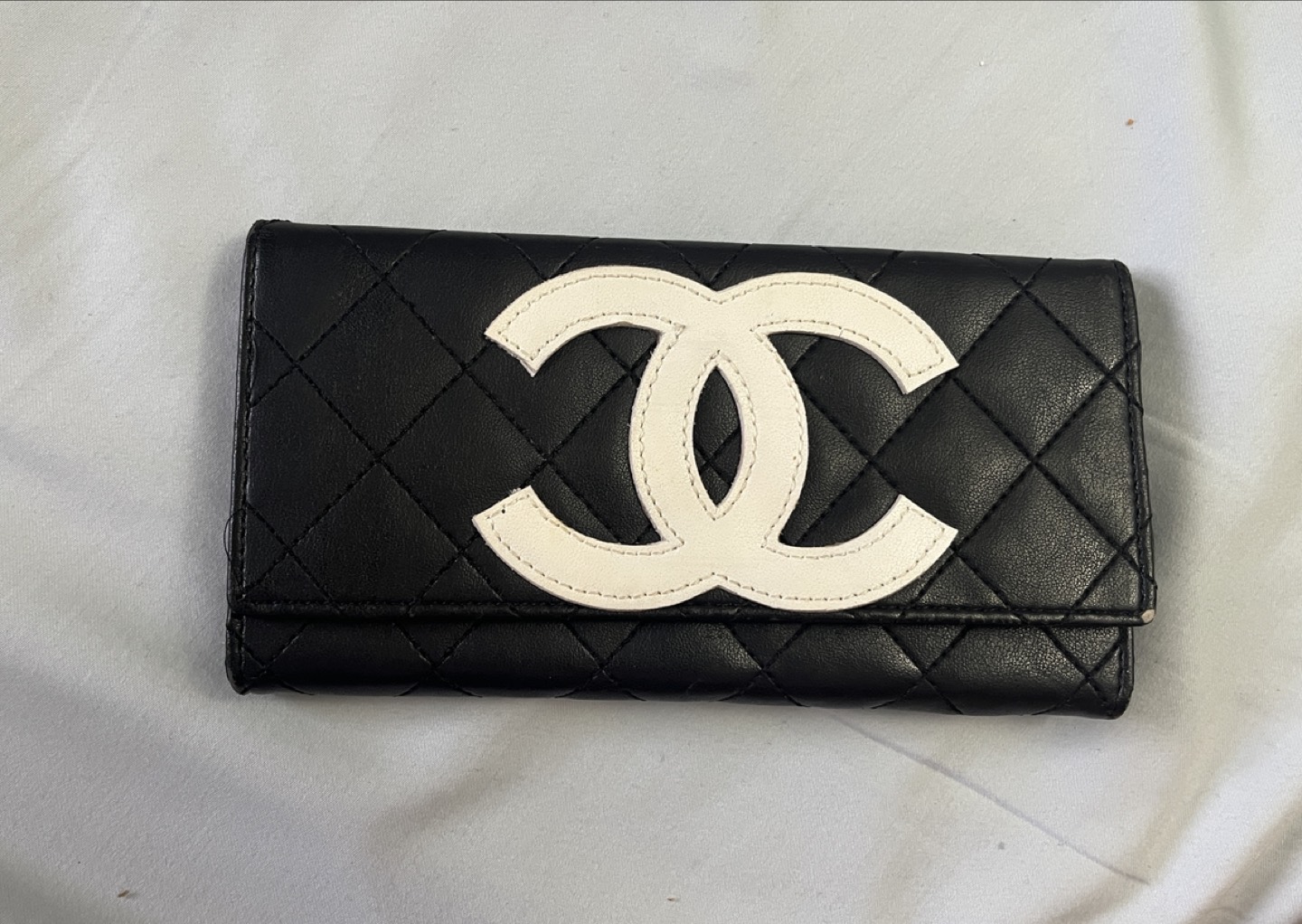 Trifold wallet thumbnail