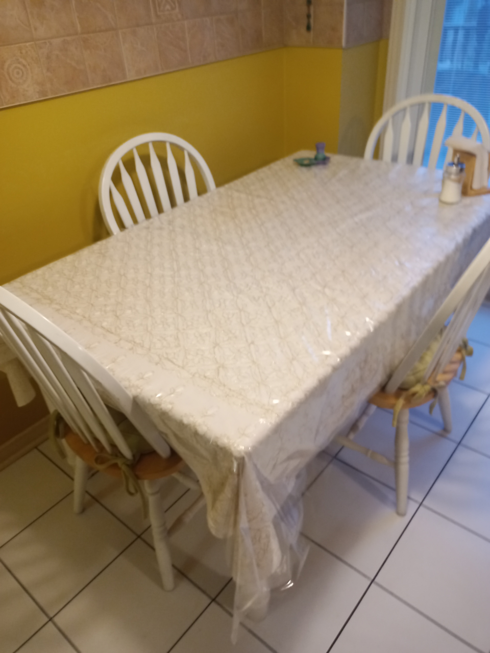Oak wood top, white six seater Set