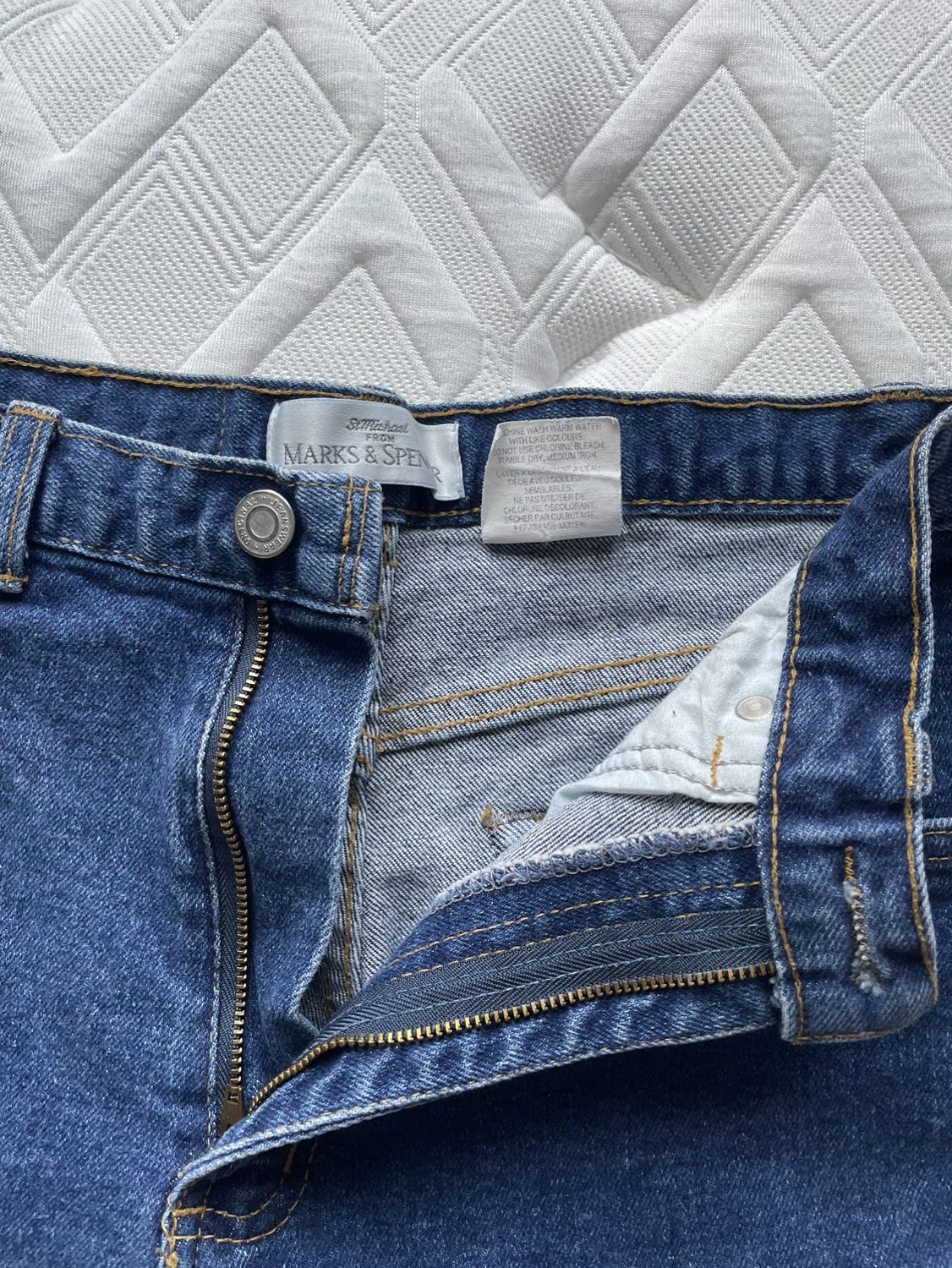 High Waisted Women’s Denim Shorts image indicator(3)