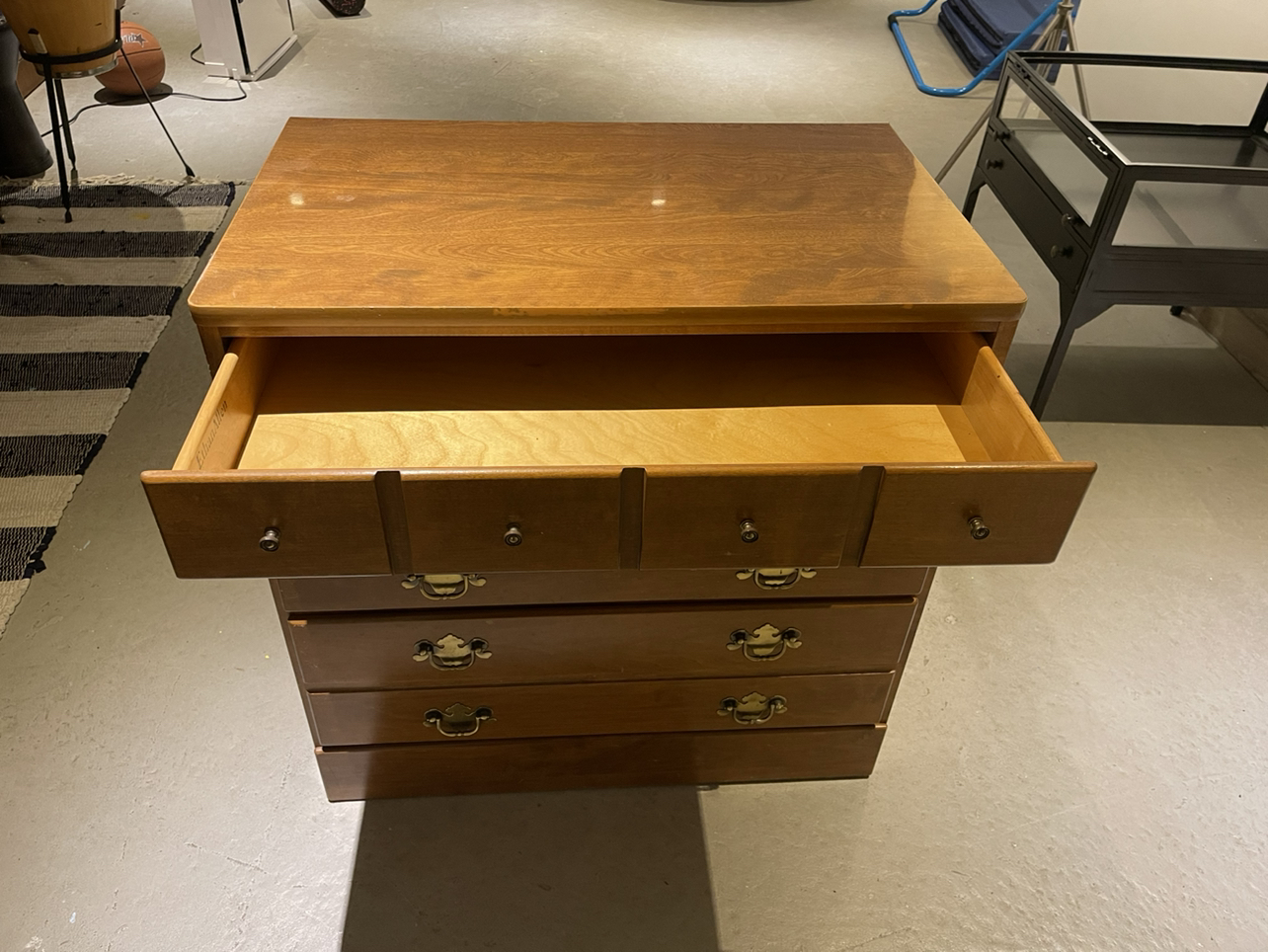 Vintage Ethan Allen  Maple Dresser - photo 3