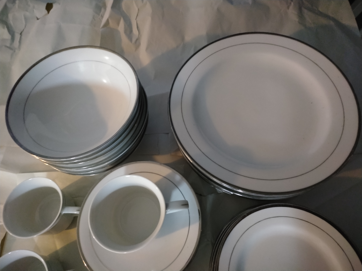 China Dish set for 6  - photo 3