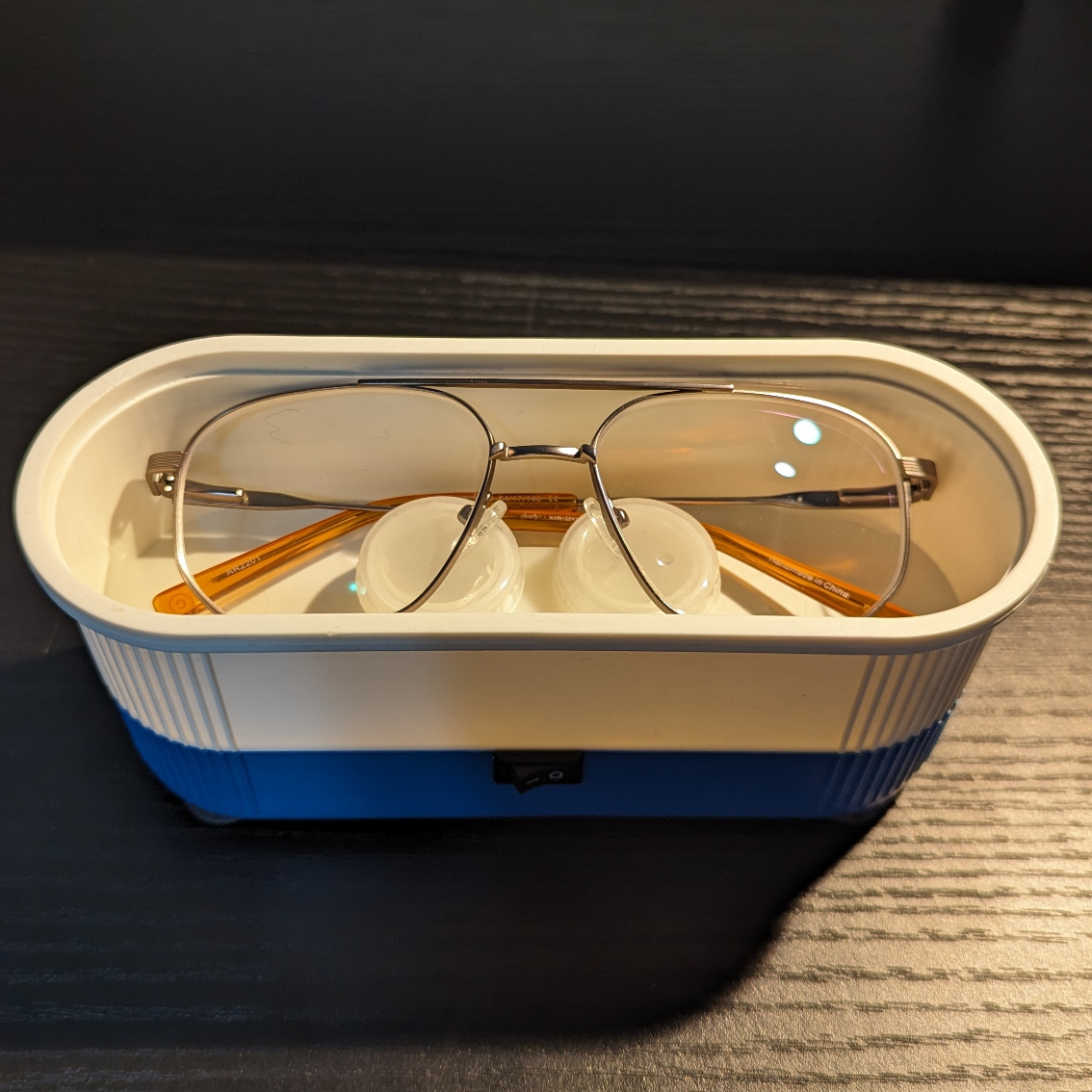 Lens & Eye-Glasses Cleaner (with batteries)
