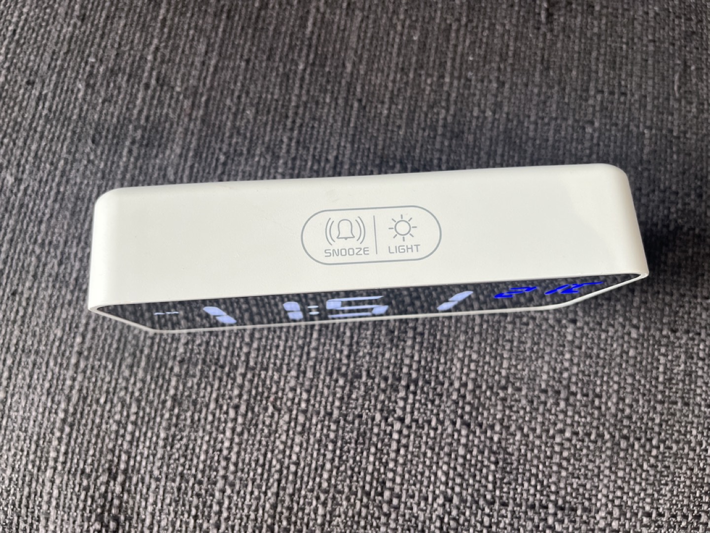 Digital alarm clock - photo 2
