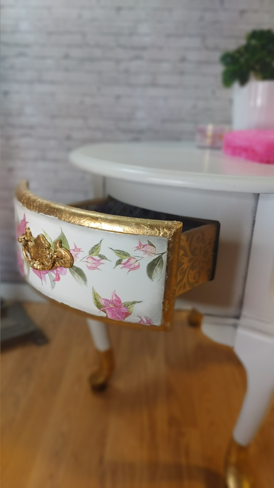Boujee pink and white floral accent side coffee table - photo 3