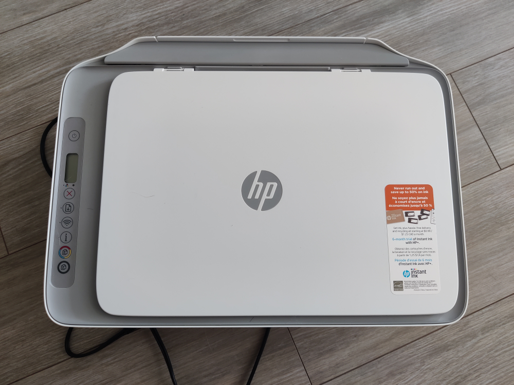 1 year old HP wireless color printer and scanner