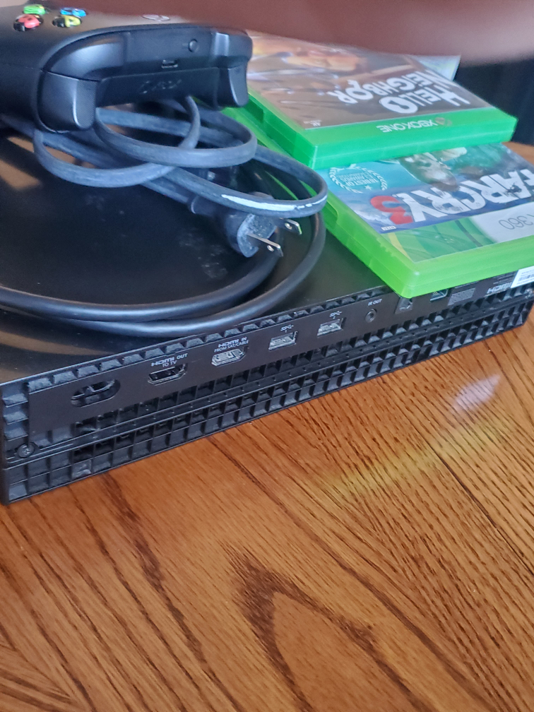 Xbox One X 1 Tb + Controller + 2 Games - photo 3