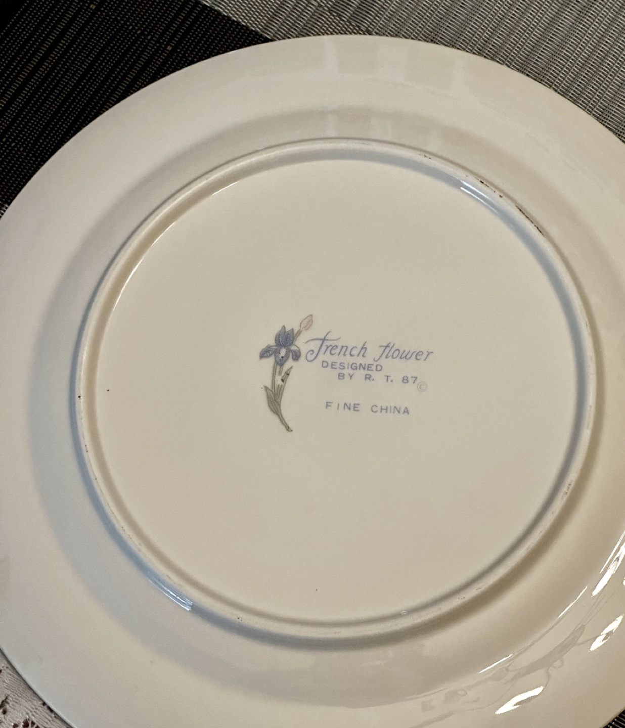 Vintage Butterfly Dinner Plate image indicator(2)