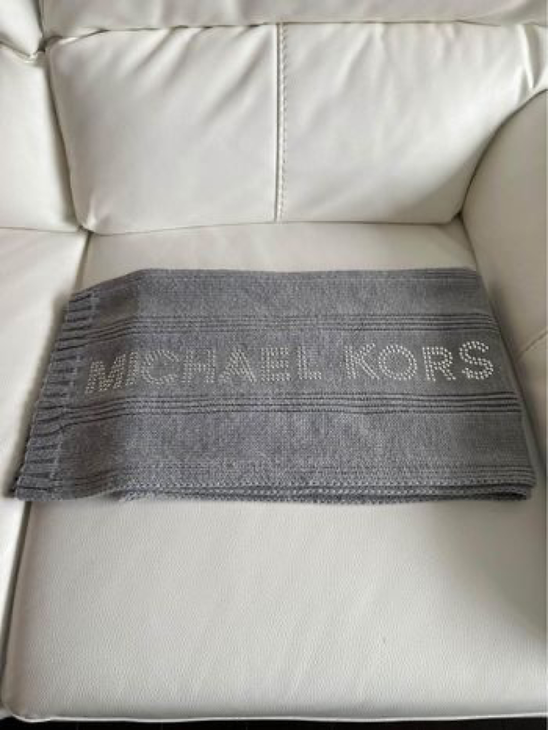Beautiful Michael Kors scarf thumbnail