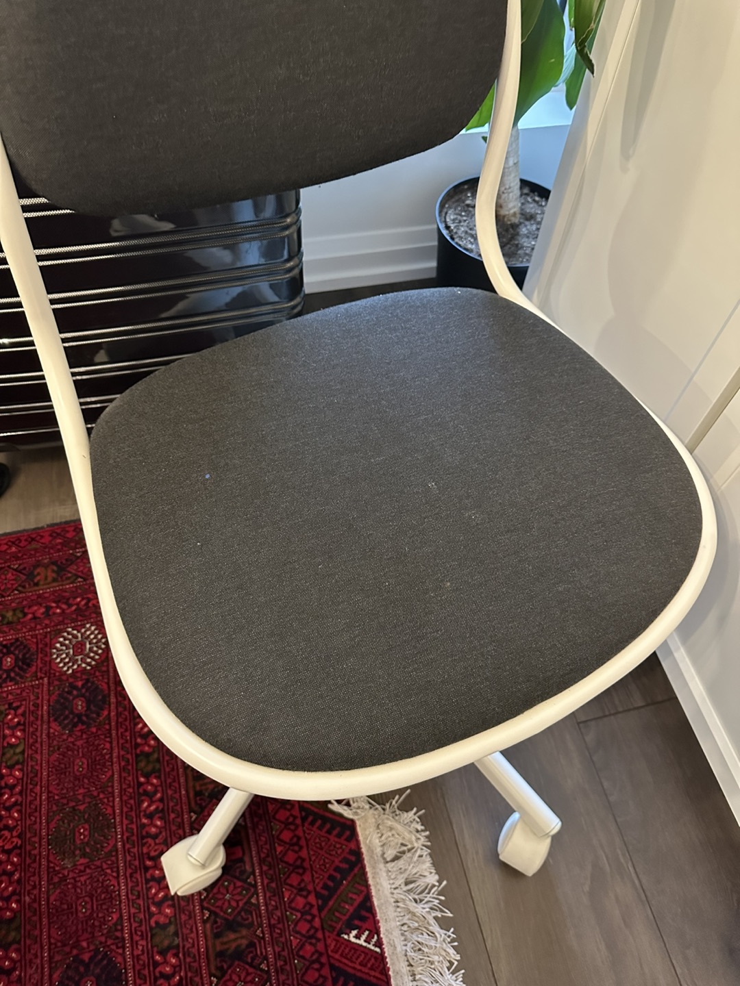IKEA Swivel Chair image indicator(4)