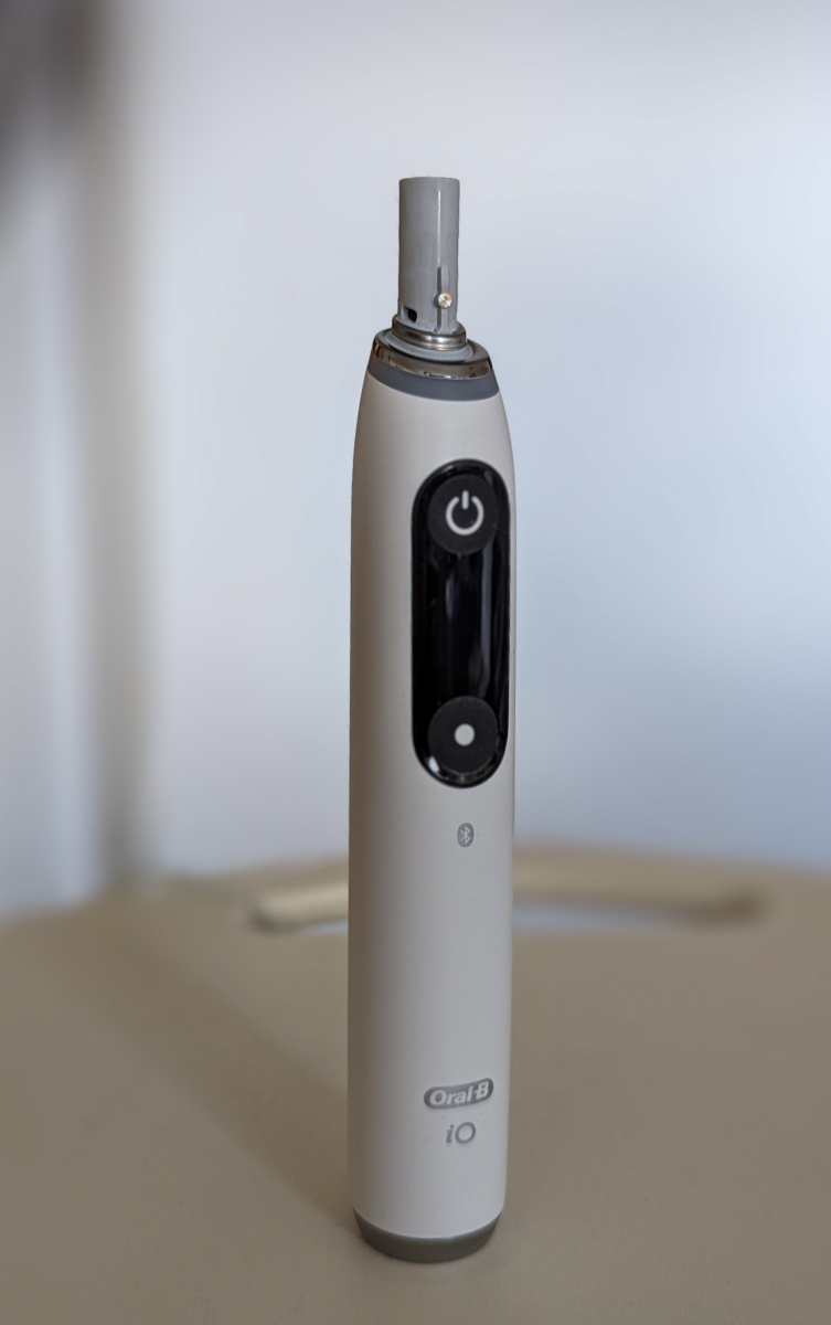 Oral-B iO series 9 electric toothbrush - HANDLE ONLY