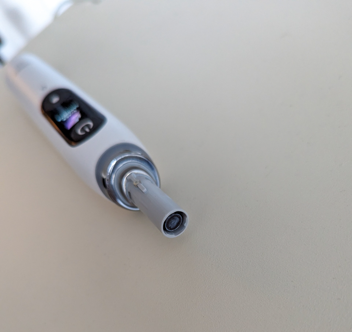 Oral-B iO series 9 electric toothbrush - HANDLE ONLY - photo 2