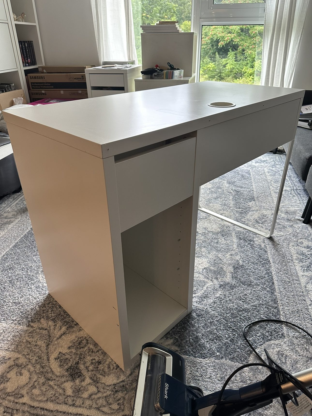 IKEA MICKE Desk thumbnail