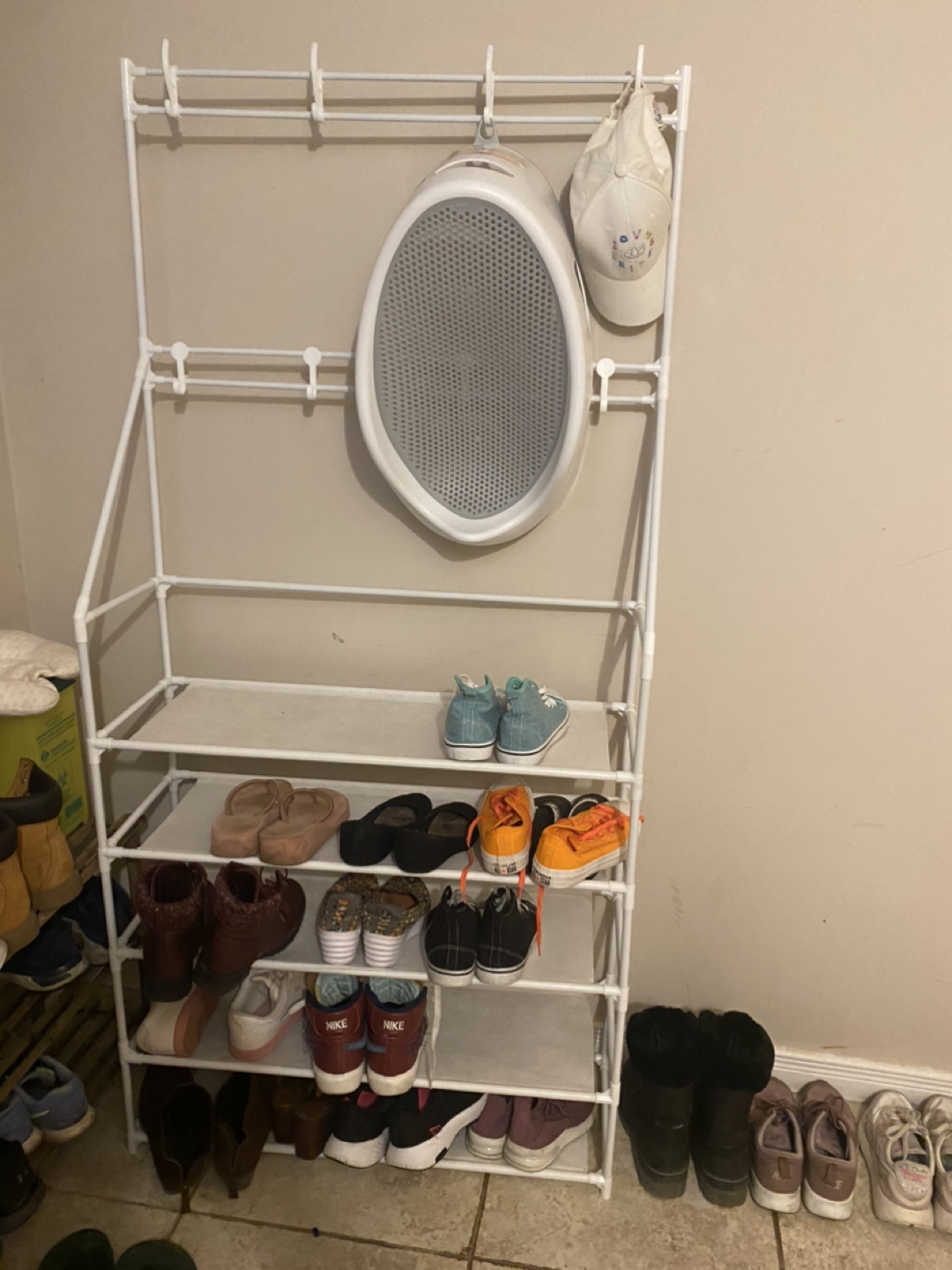 shoes rack
