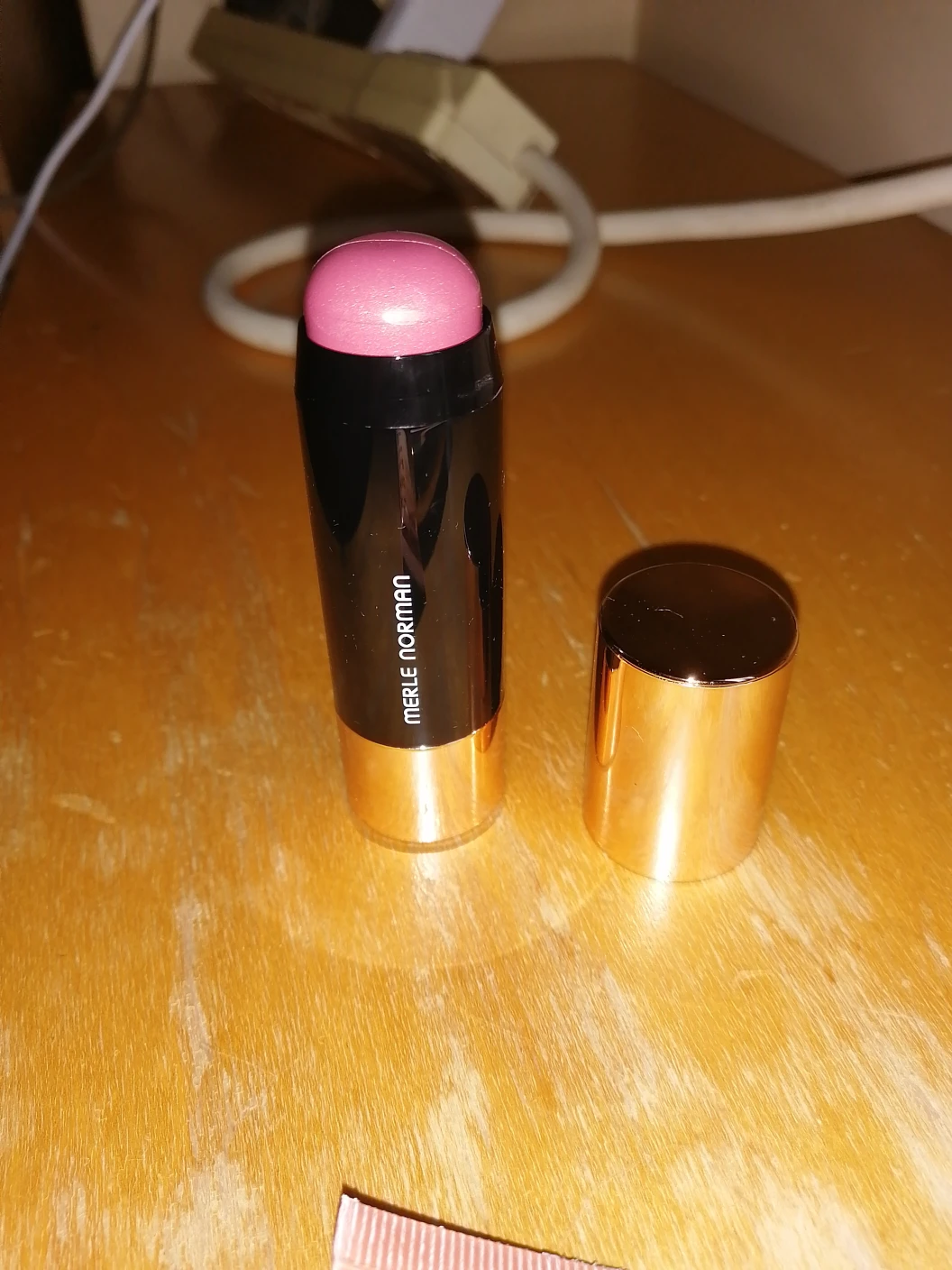 Lip Products image indicator(2)