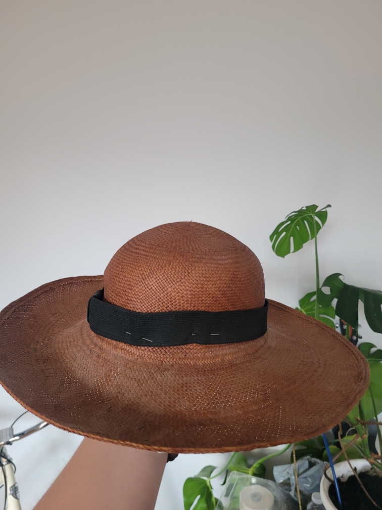 sun hat thumbnail