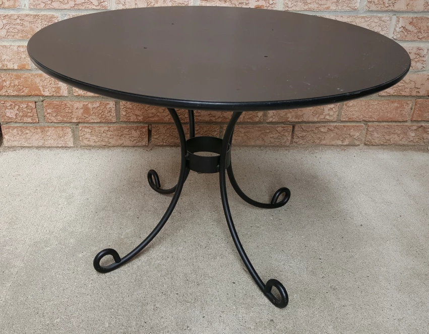 Black steel top rounded coffee table image indicator(2)