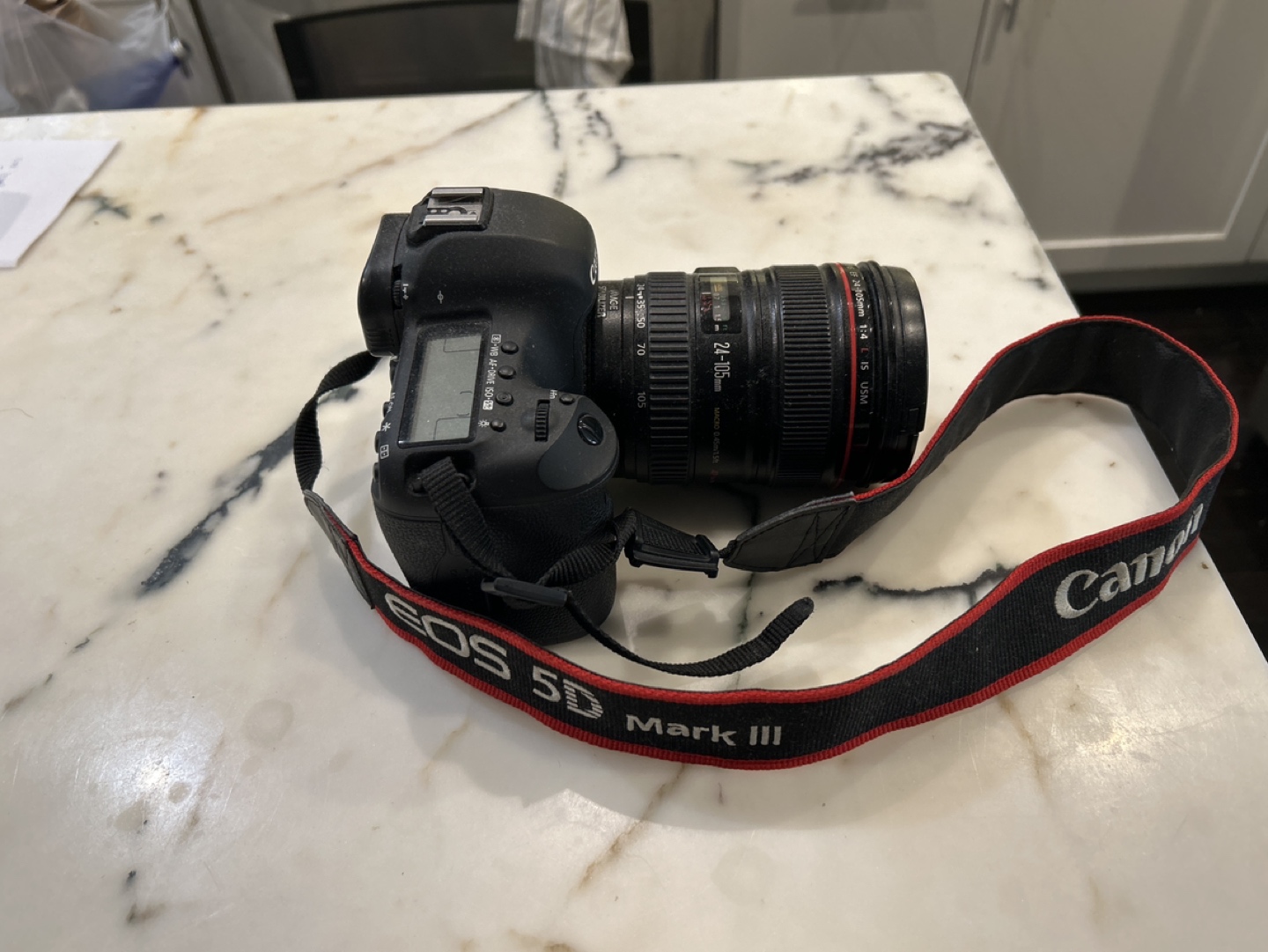 EOS 5D Mark III w/ Canon Zoom lens EF 24-105 mm 1:4