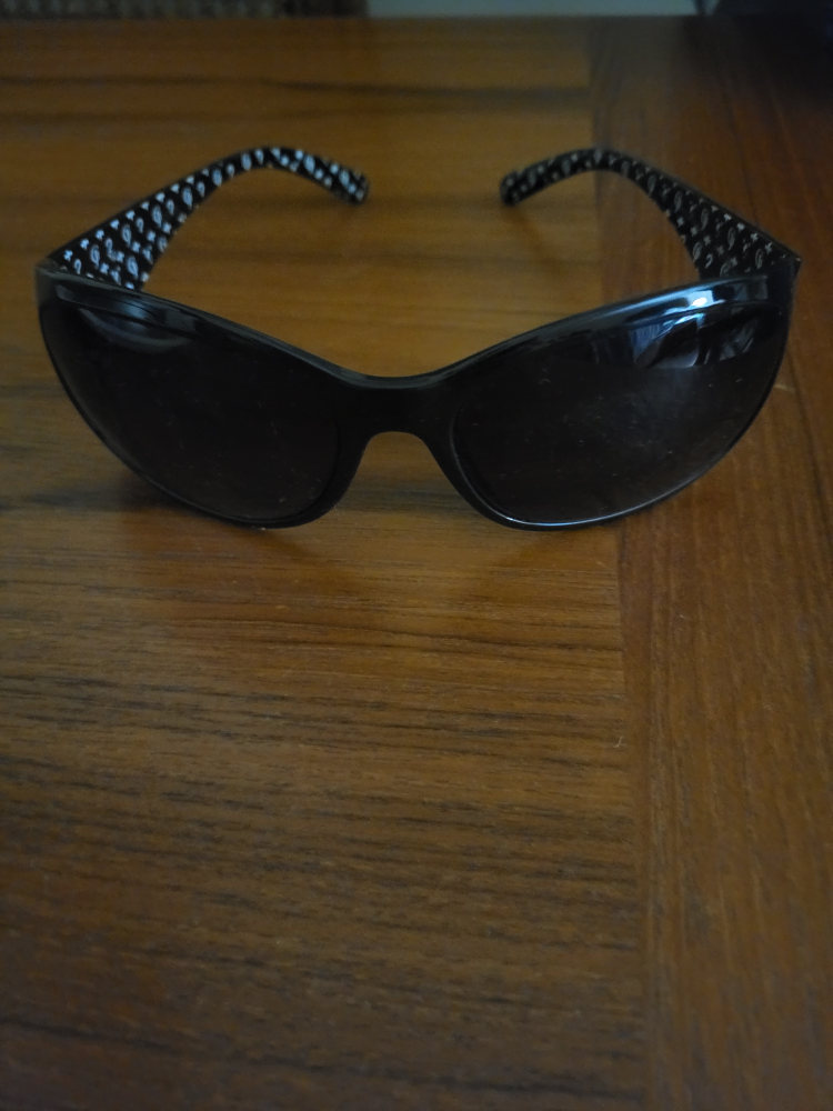 GUESS Sunglasses