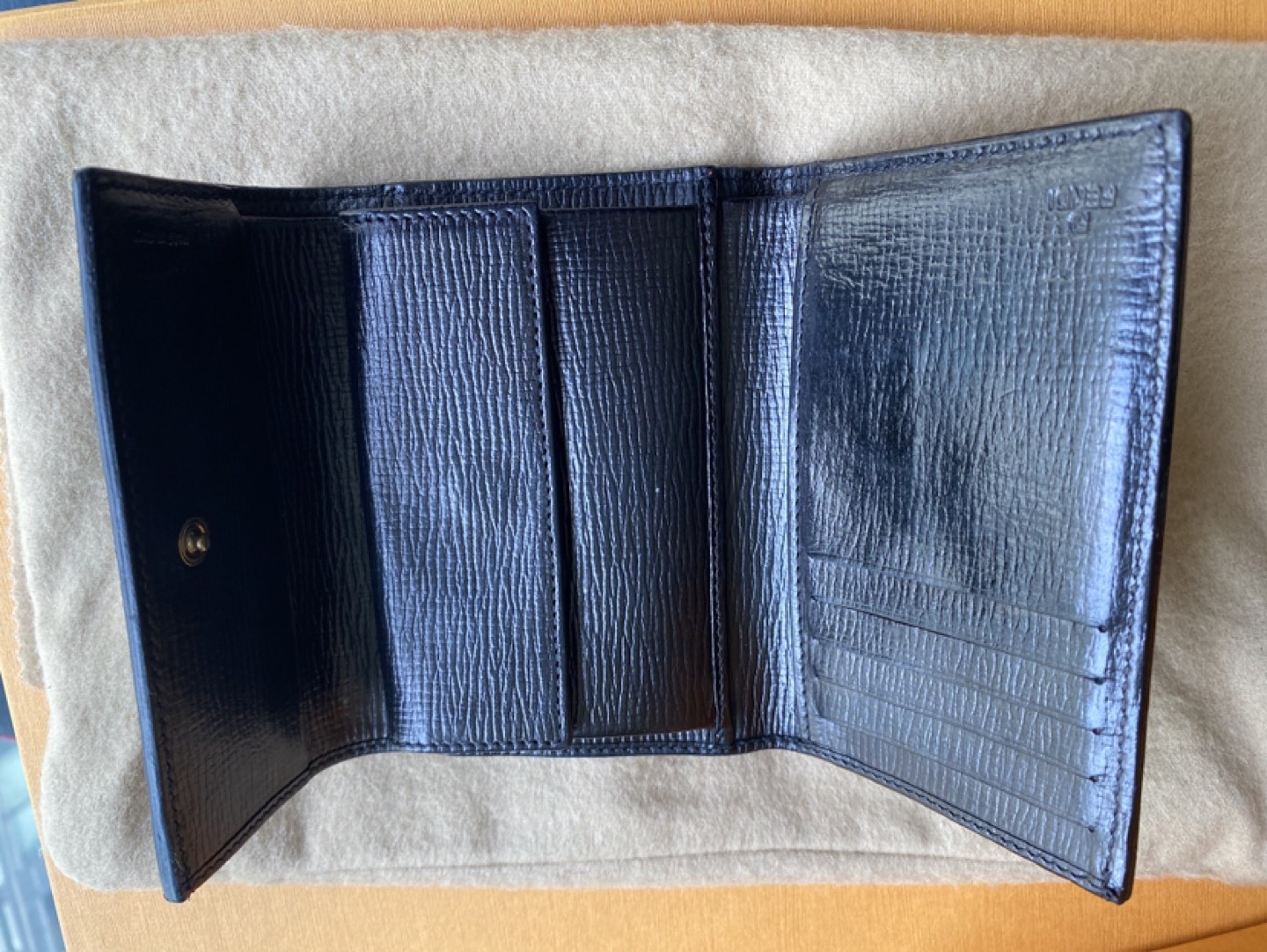 Fendi Bucca Wallet image indicator(5)