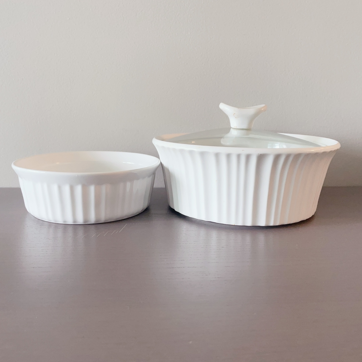 2 CorningWare dishes & 1 lid thumbnail