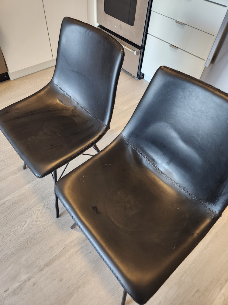 two black chairs - photo 5
