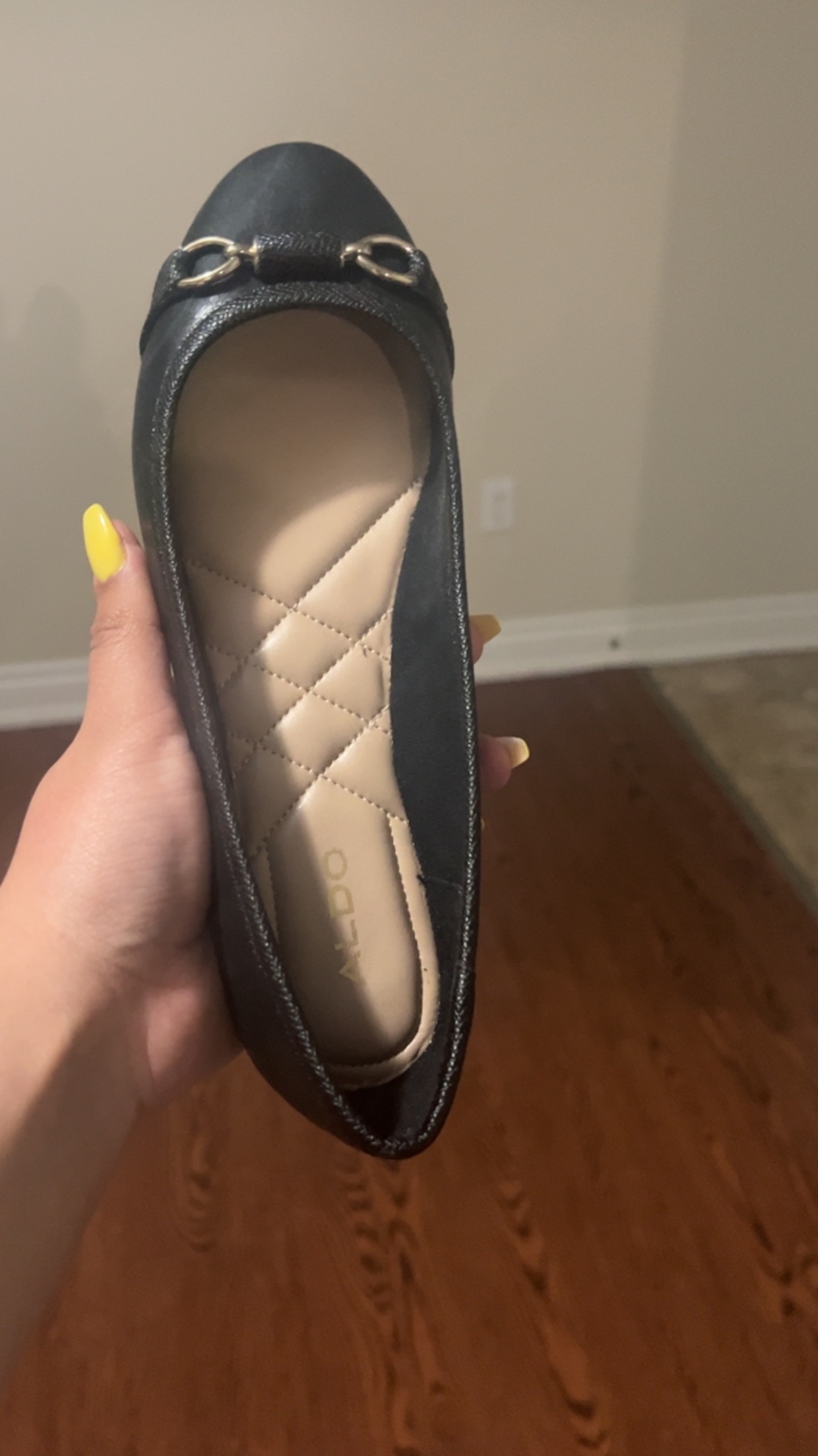 Aldo Sandles image indicator(4)