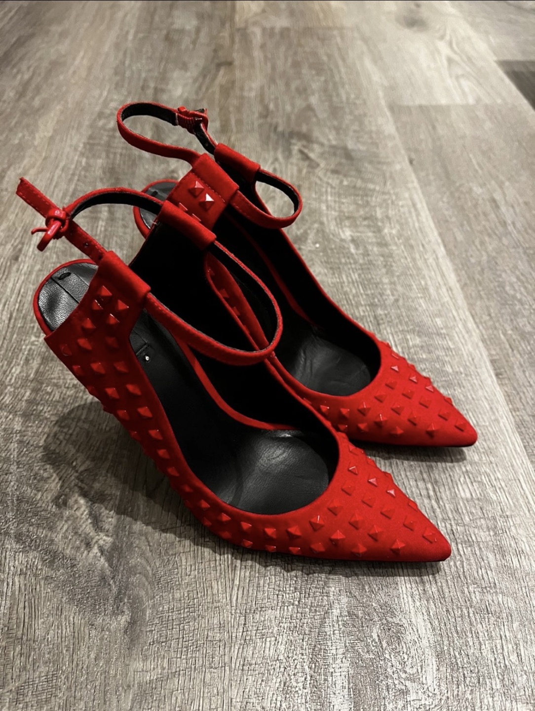 Beautiful Aldo red heels size 7 image indicator(4)