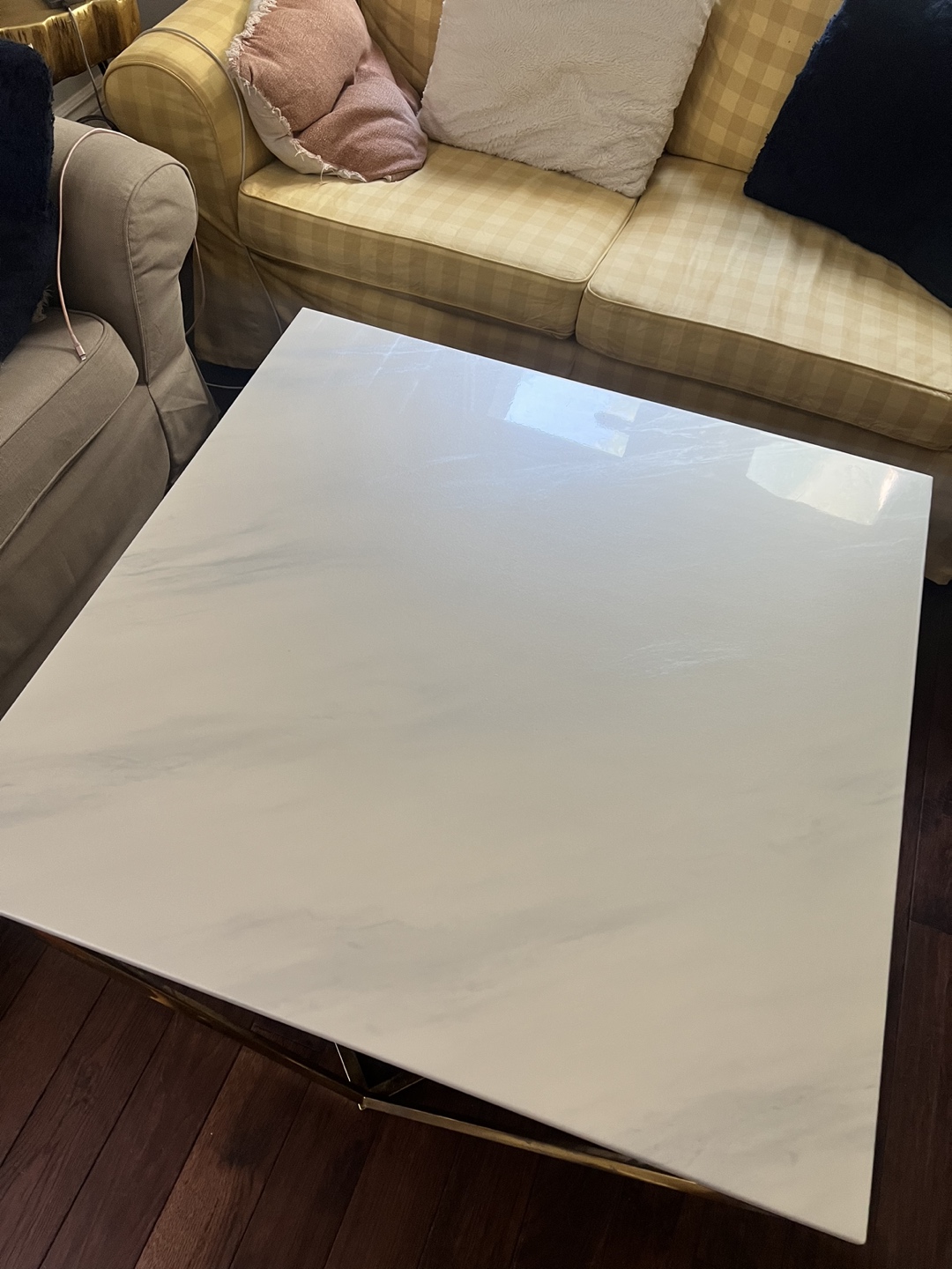 MARBLE COFFEE TABLE image indicator(2)