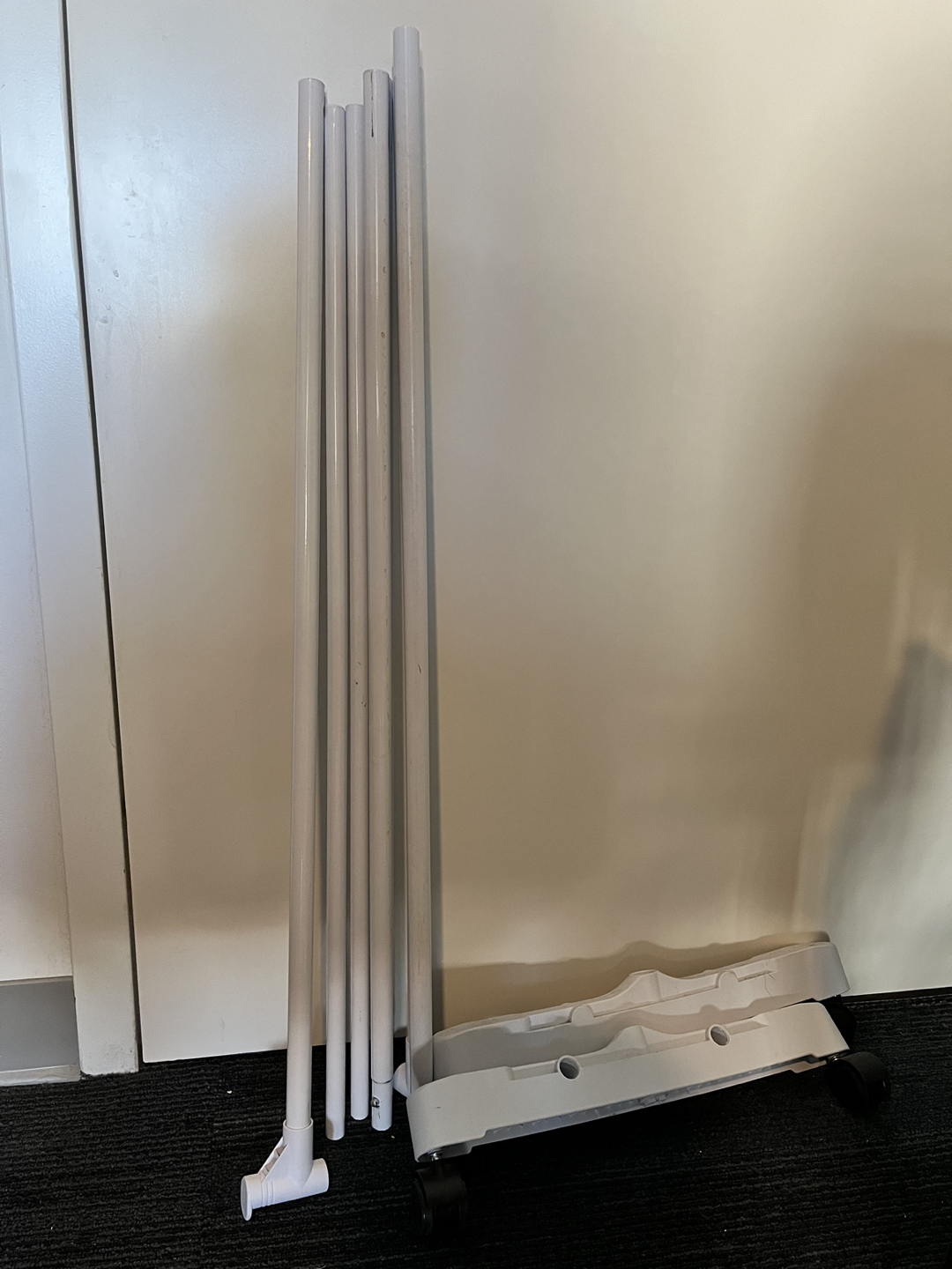 Clothes rack with wheels - photo 3