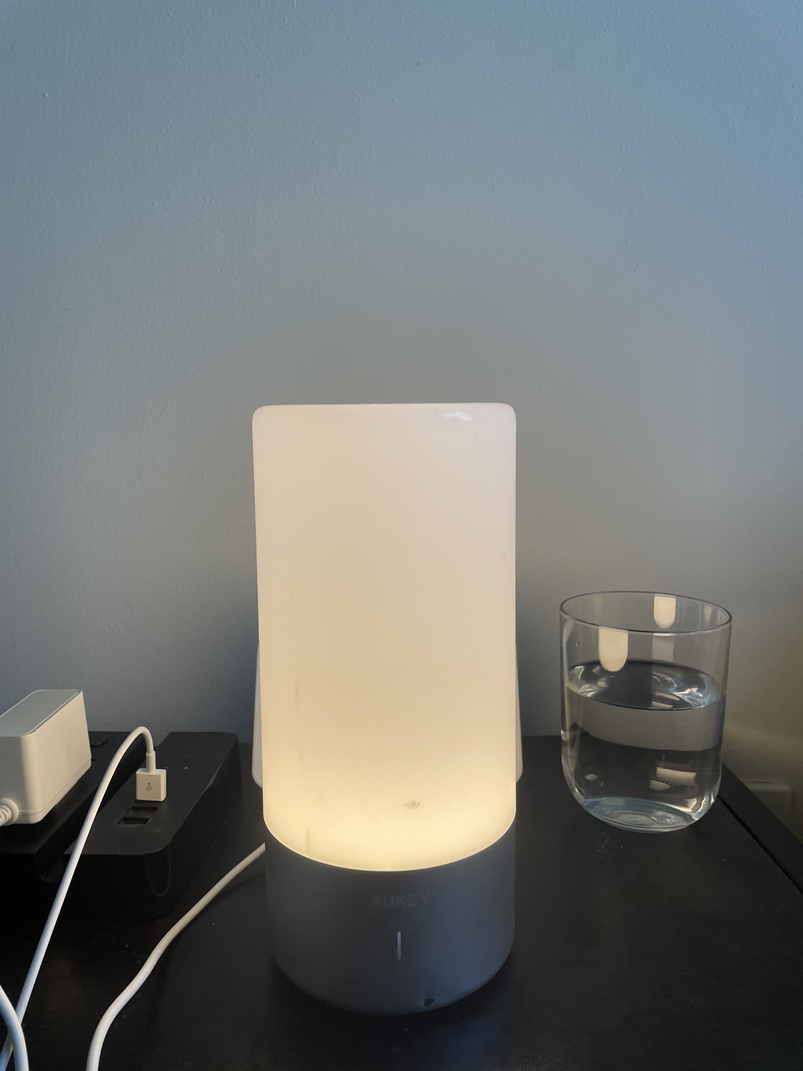 Aukey table lamp - photo 2