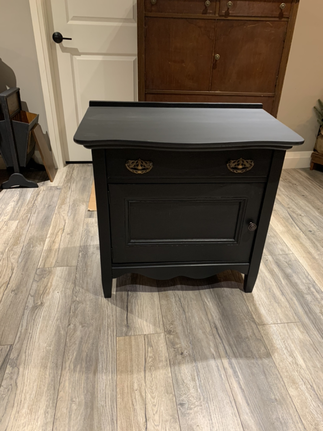 Black antique Washstand - photo 2