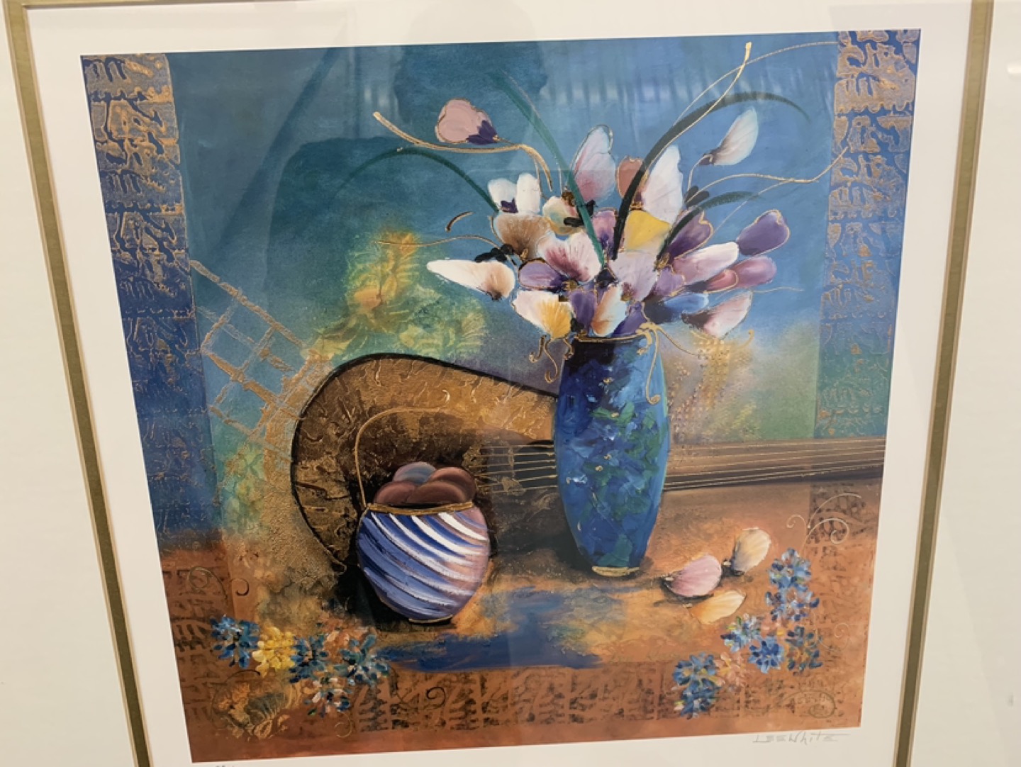 Lee White Print with Classic Guitar & Flowers