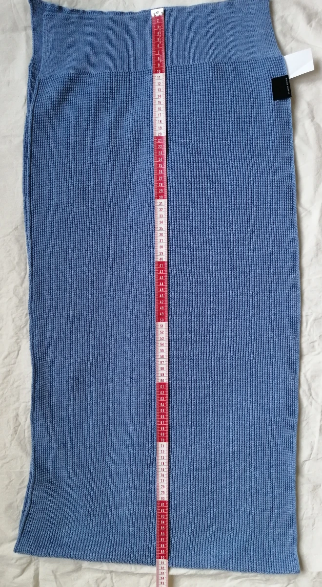 Canada Goose (100% Merino Wool) Ladies Waffle Scarf Ice Blue NWT image indicator(5)