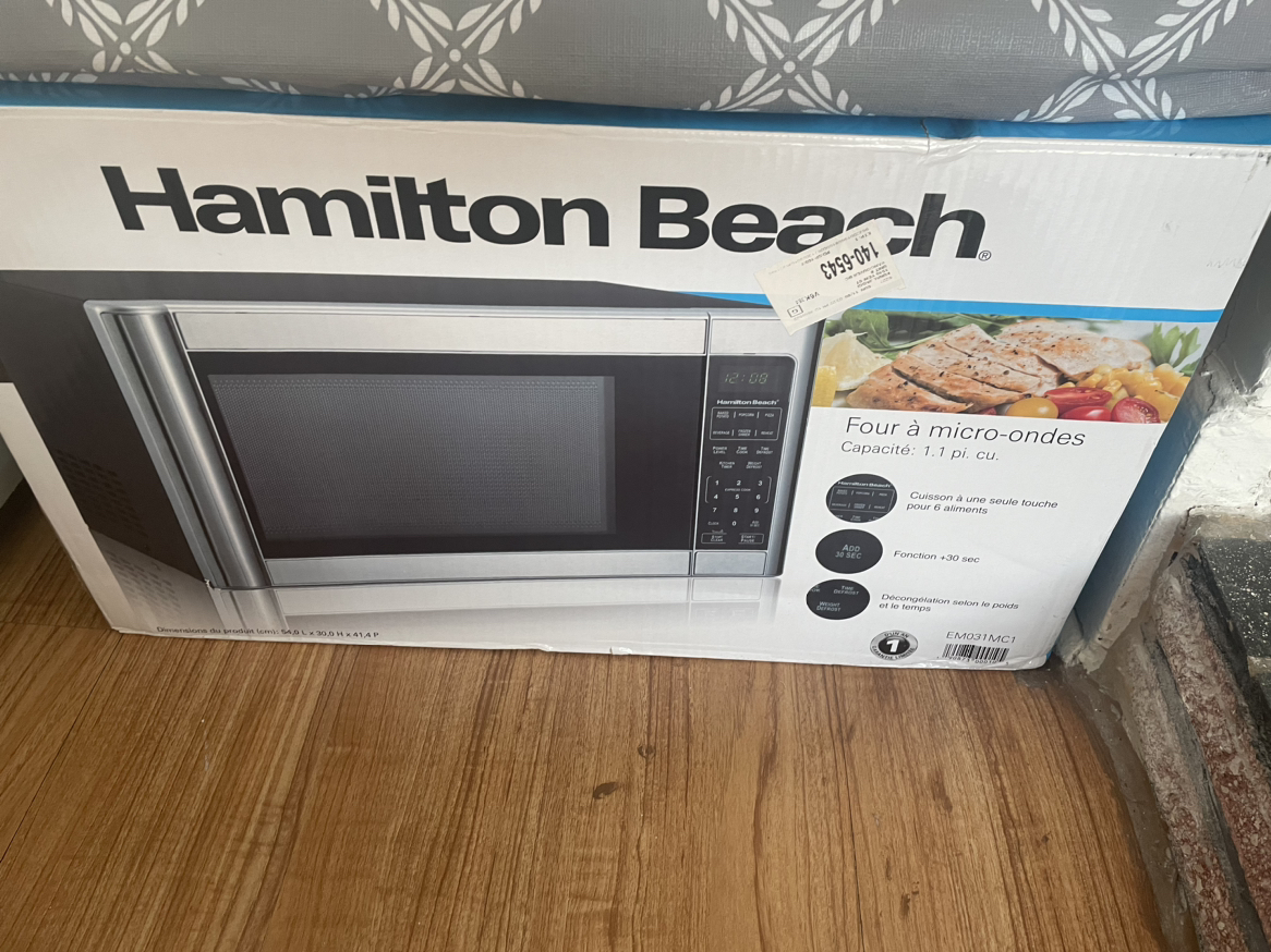 Hamilton Beach Microwave - photo 3