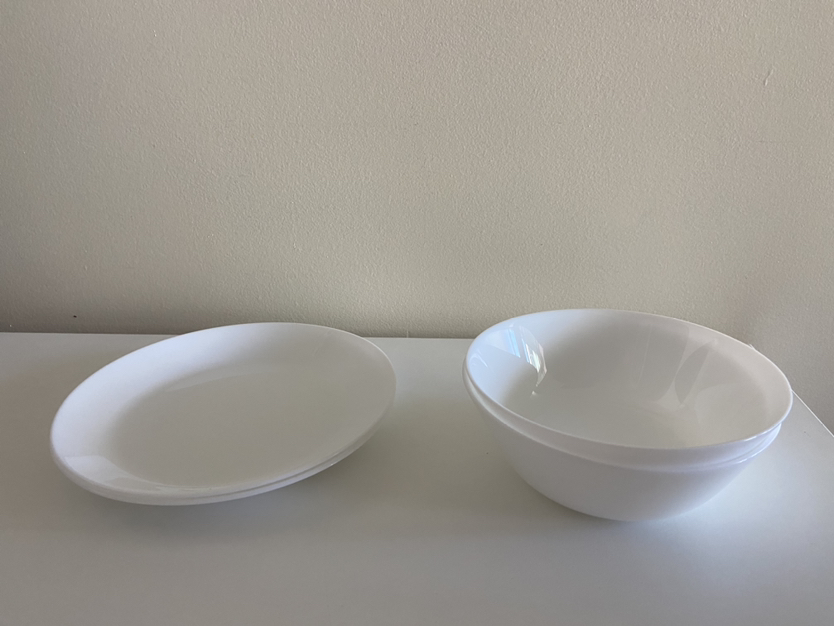 Plates and bowls - photo 3