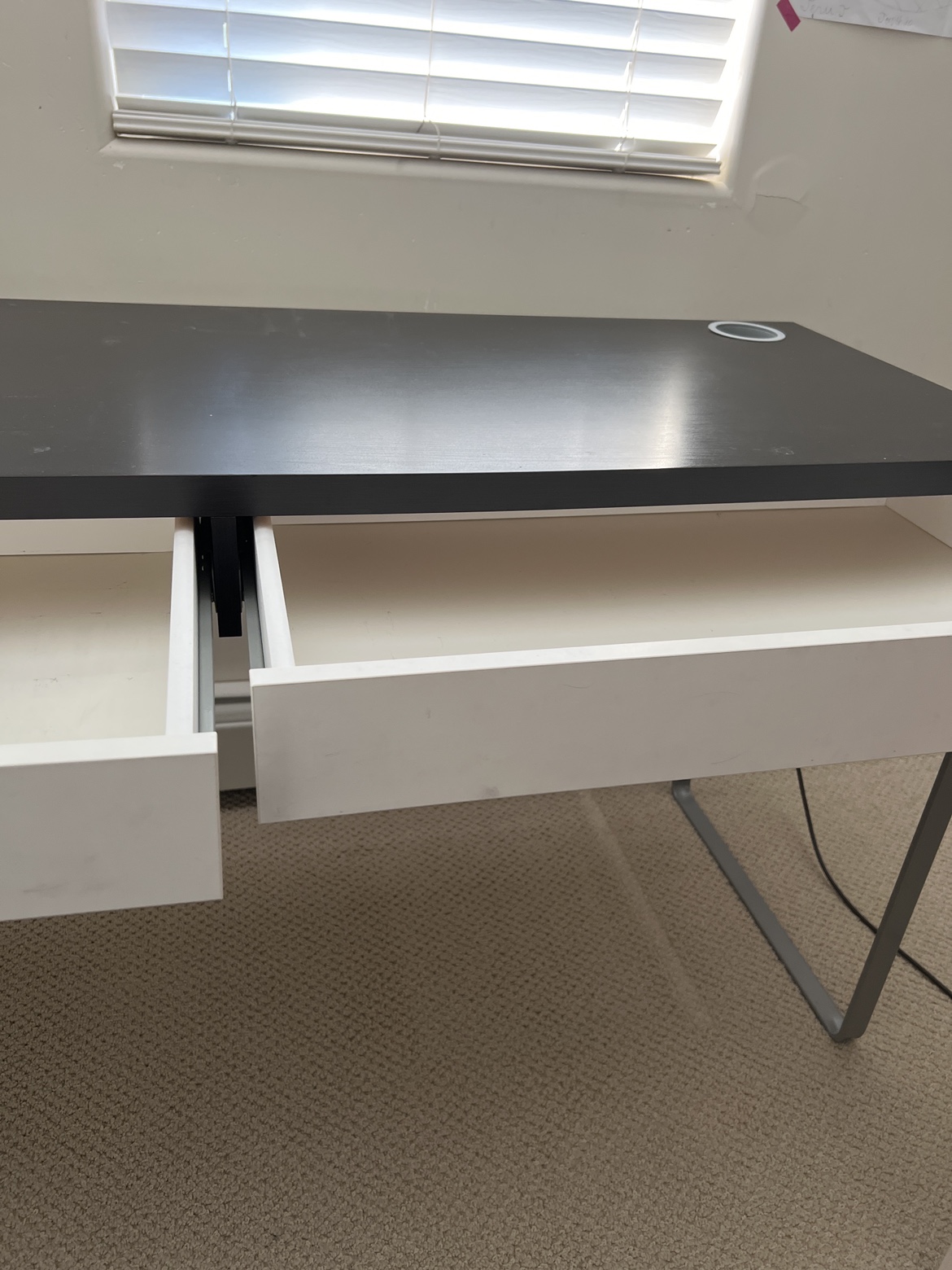 IKEA malm desk #freecycle - photo 3