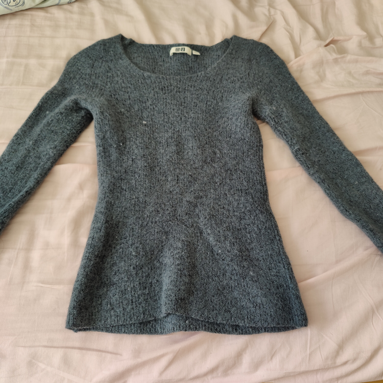 Uniqlo knitted top