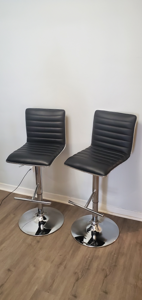 asjustable black and chrome bar stools image indicator(2)