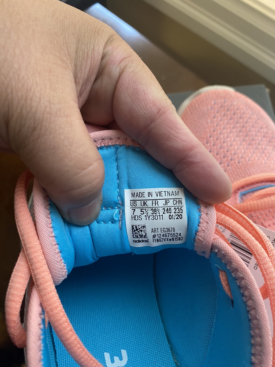 Adidas Women's Size 7 NEW with Box image indicator(4)