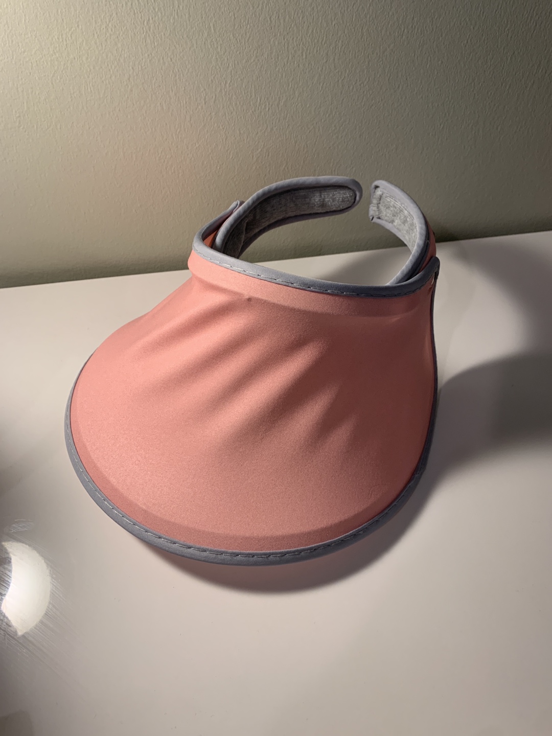 Sports sun hat thumbnail
