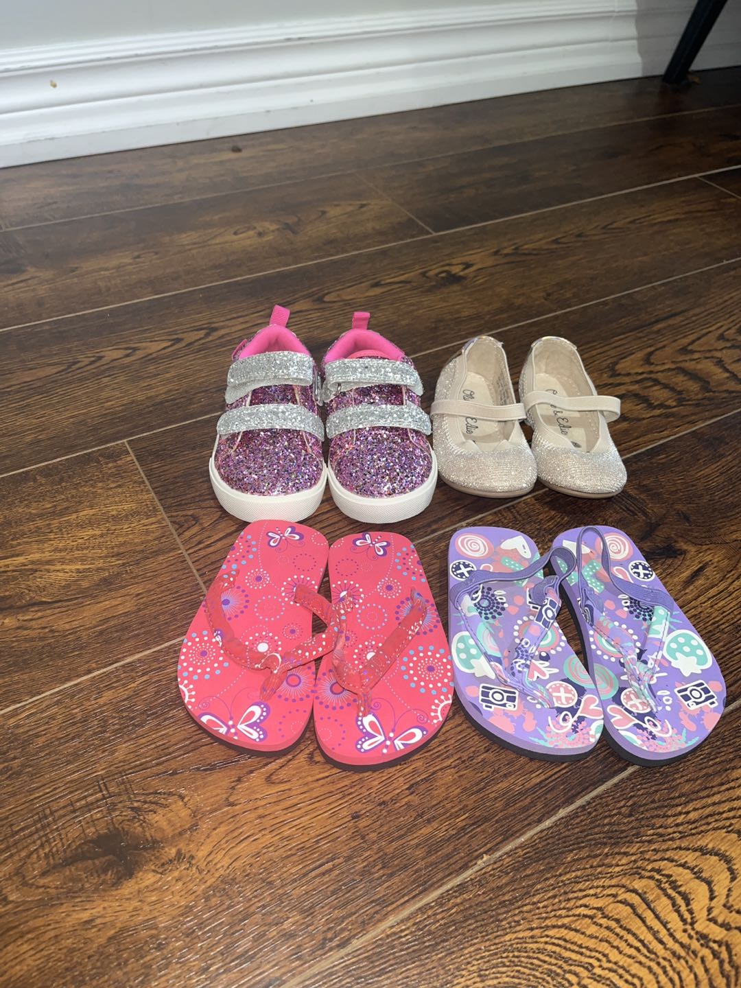 Girl's shoes size 5 thumbnail