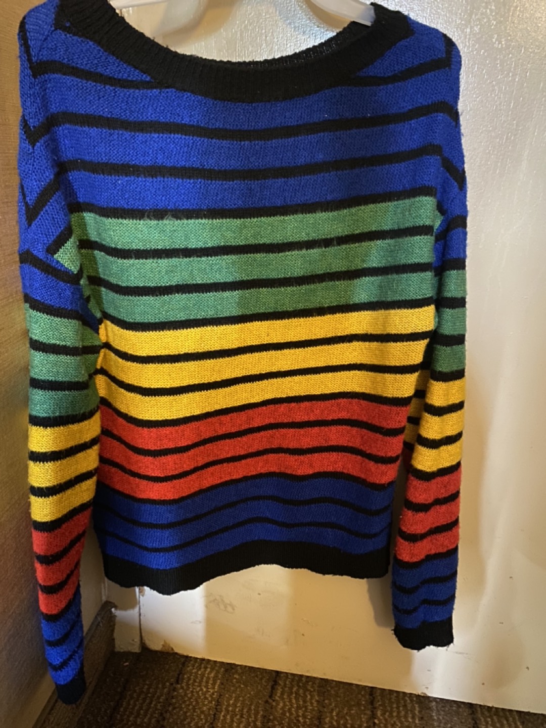 Sweater thumbnail